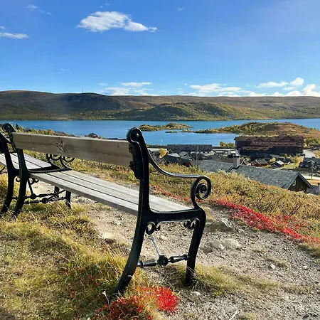 Holiday home Mountain Overlooking Ustevatn At